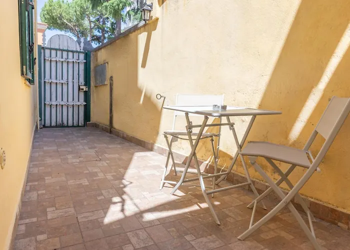 Via Di Monte Del Gallo Apartment Rom